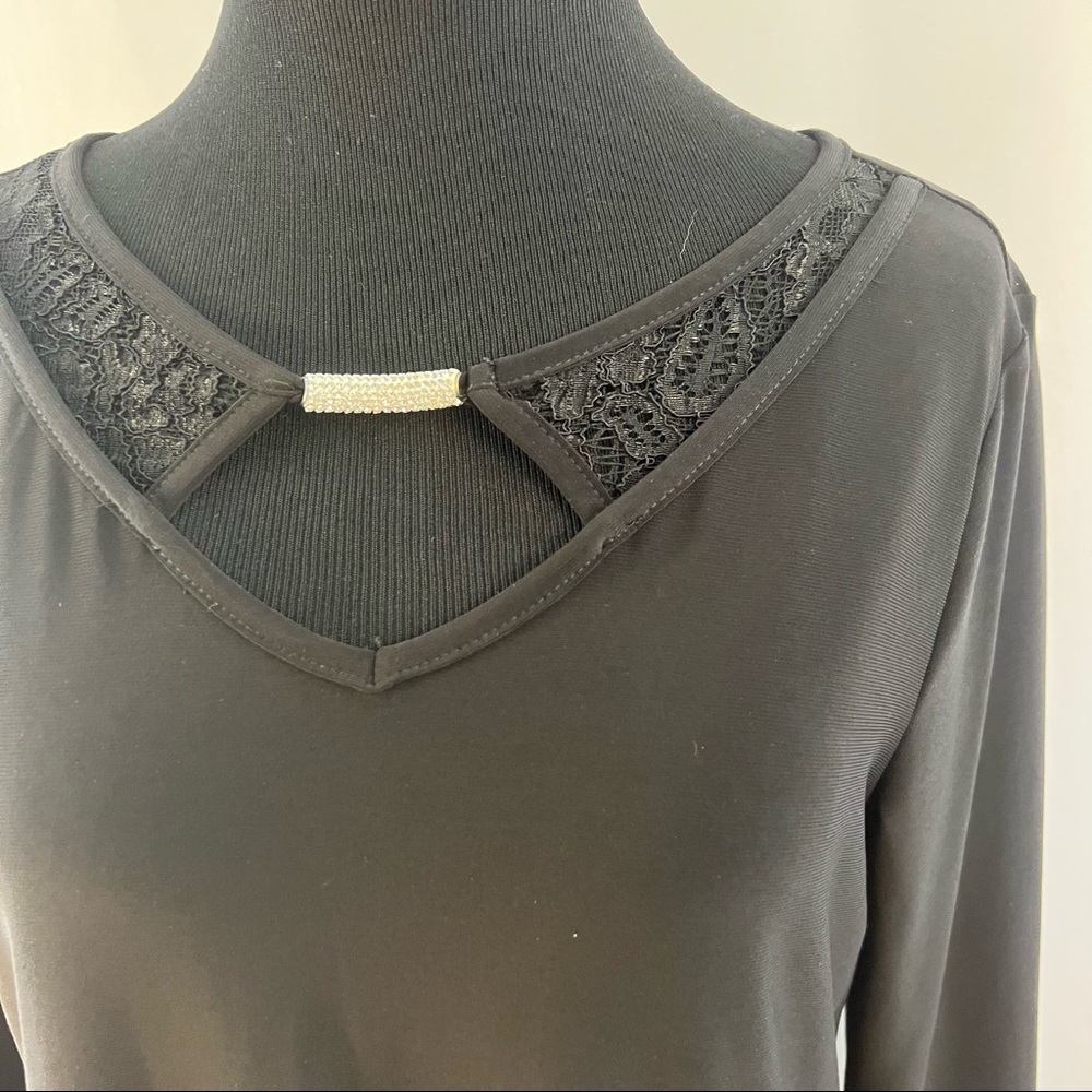 Belah & Codey Top Lace Keyhole Black Women S Small Bell Sleeve Dressy Rhinestone - Picture 2 of 4